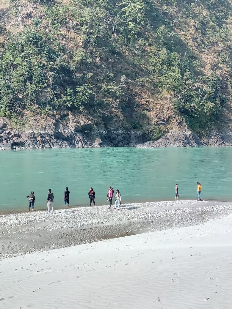 Ganga beach at Mahadev Chatti